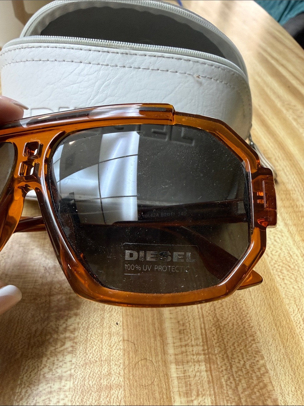 Diesel Amber Brown Shield Sunglasses with White Zip Case - Picture 2 of 4